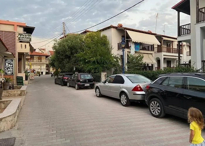 Beautiful By Center Of Chalkidiki Pefkochori